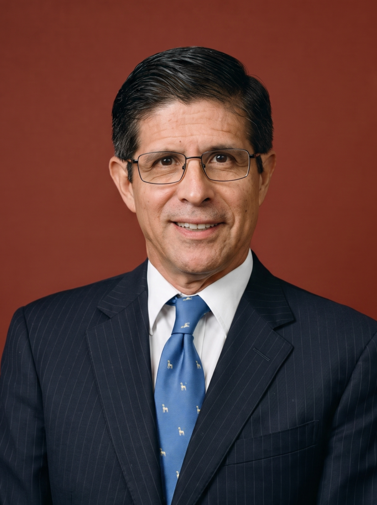 Dr. Alejandro Herrera Macías