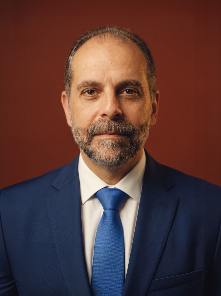 Dr. Carlos Muñiz Muriel