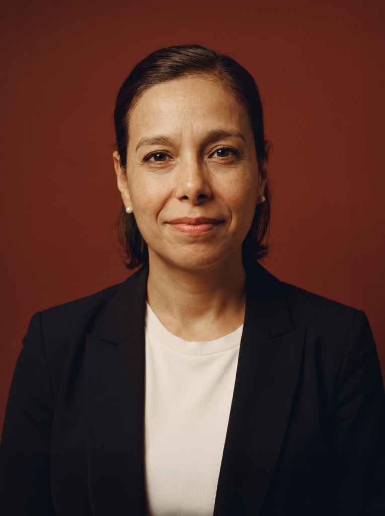 Retrato de Maestra Rocío De Los Ángeles Álvarez Montero, del claustro docente