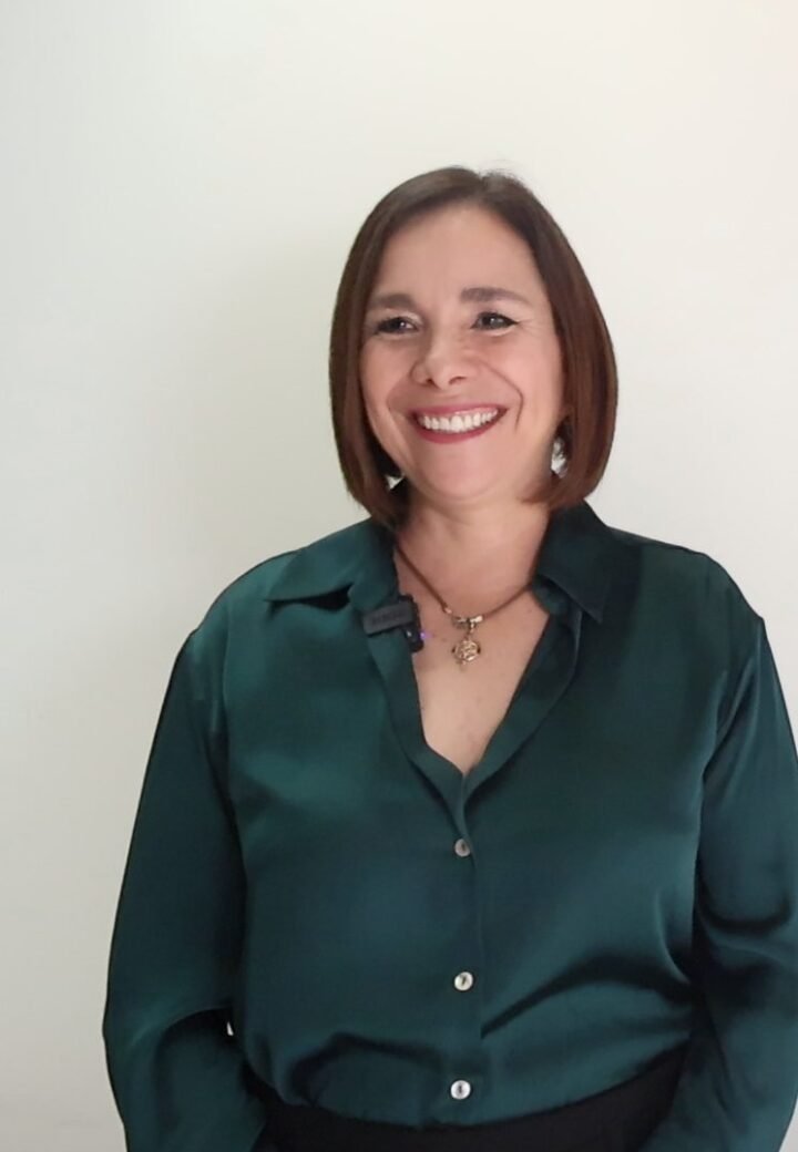 Retrato de María Fernanda Rivera, egresada de la Maestría en Gobierno